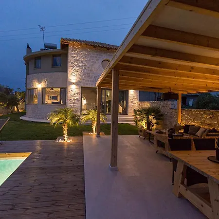 Villa Petra Luxury *